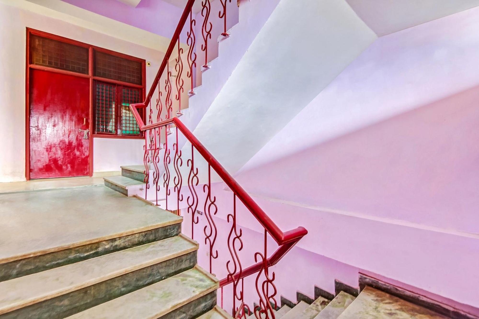 Hotel O Yash Hotel Ghaziabad Ngoại thất bức ảnh
