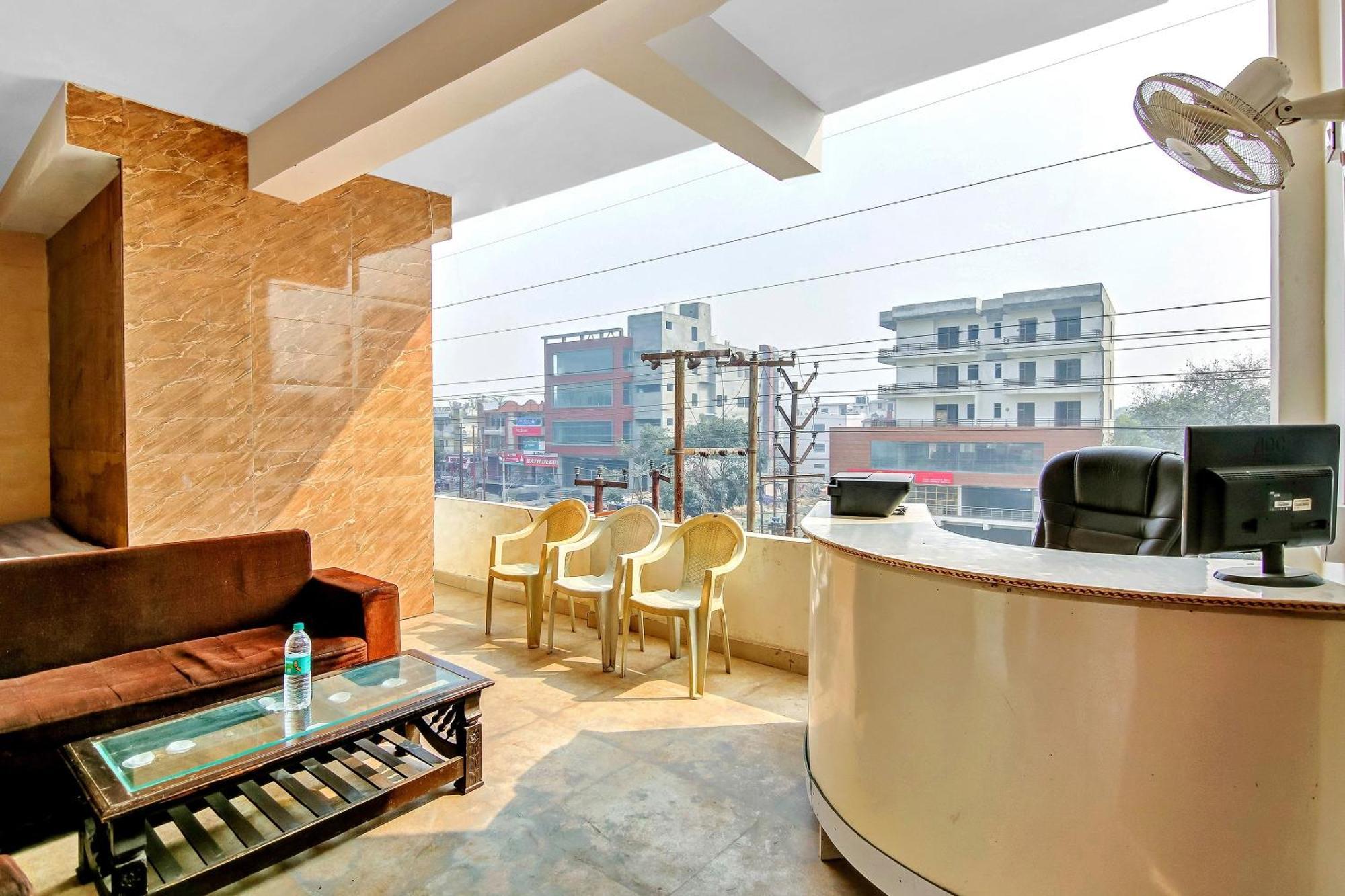 Hotel O Yash Hotel Ghaziabad Ngoại thất bức ảnh
