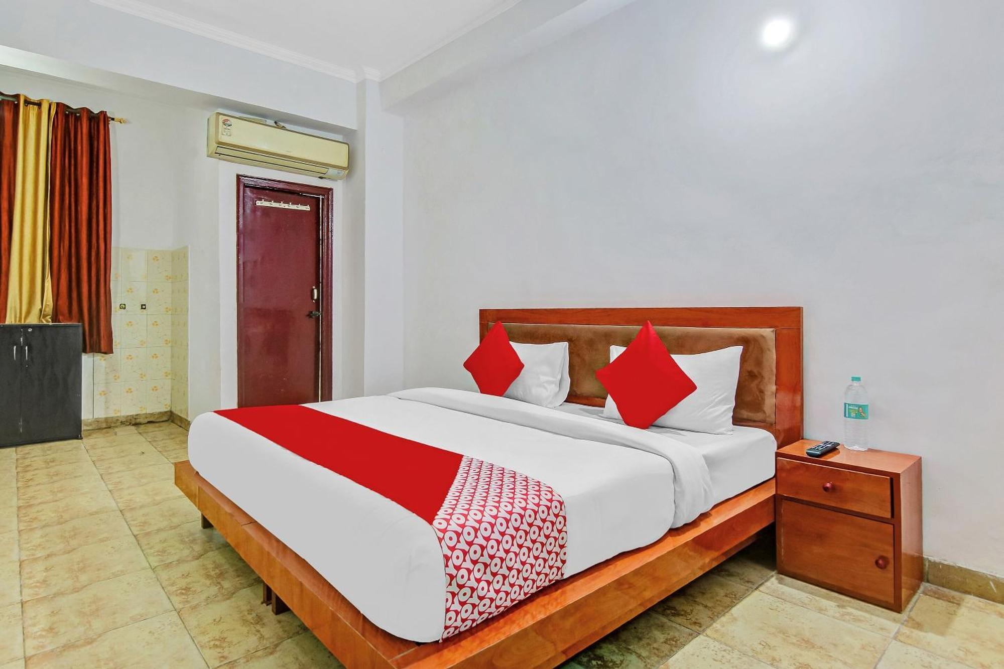 Hotel O Yash Hotel Ghaziabad Ngoại thất bức ảnh